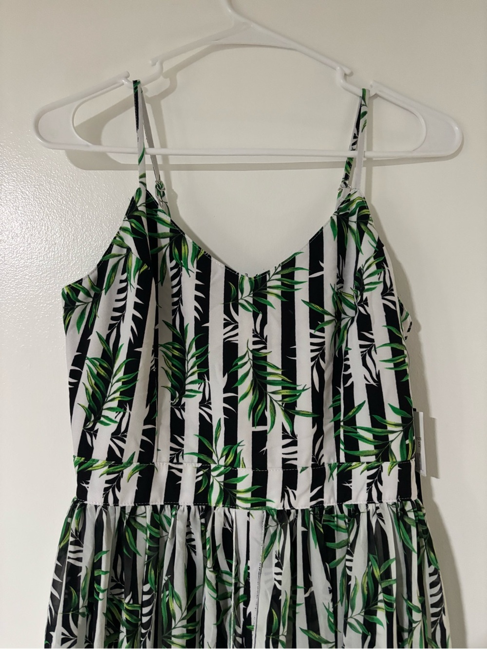XOXO Black & White Striped Romper with Green Leaf Print - Picture 2 of 7
